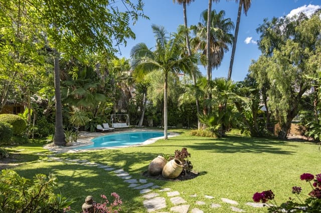 4 bedroom Villa for sale in Marbella with pool garage - € 2,900,000 (Ref: 9695161)