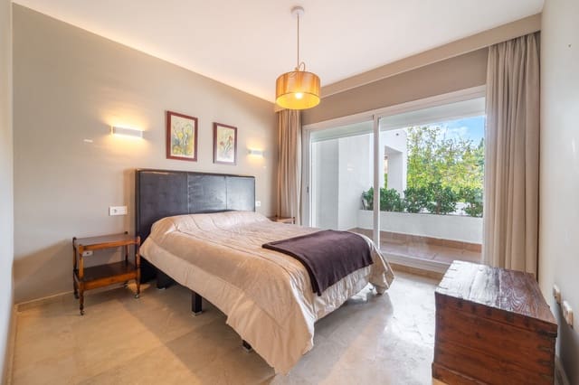 Maison de Ville de 3 chambres à louer à Marbella avec piscine garage - 4 150 € (Ref: 9699689)