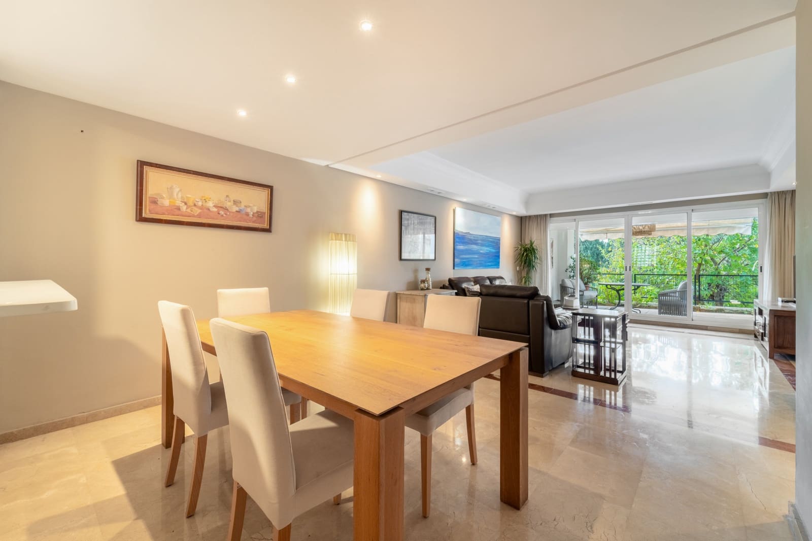 3 bedroom Townhouse for rent in Marbella with pool garage - € 4,150 (Ref: 9699689)