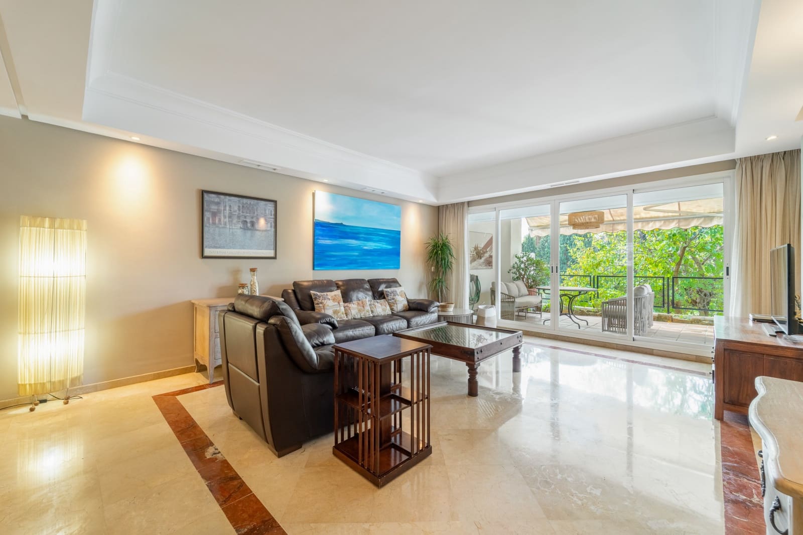 3 bedroom Townhouse for rent in Marbella with pool garage - € 4,150 (Ref: 9699689)