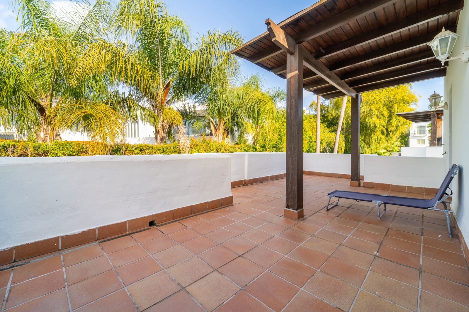 3 bedroom Townhouse for rent in Marbella with pool garage - € 4,150 (Ref: 9699689)