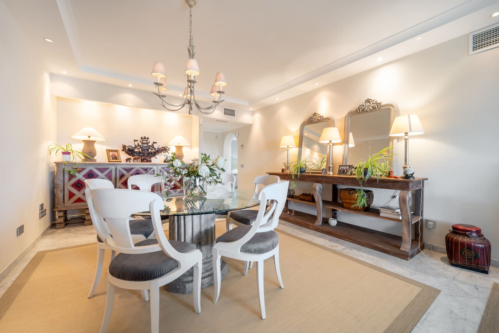 4 bedroom Penthouse for sale in Marbella with pool garage - € 5,100,000 (Ref: 9701490)