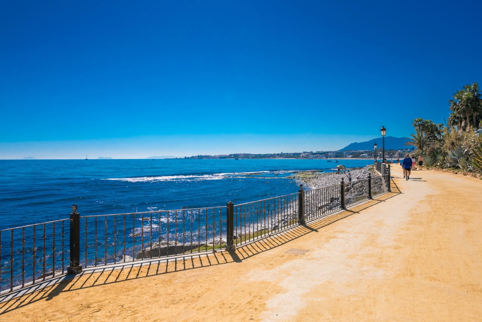 4 bedroom Penthouse for sale in Marbella with pool garage - € 5,100,000 (Ref: 9701490)