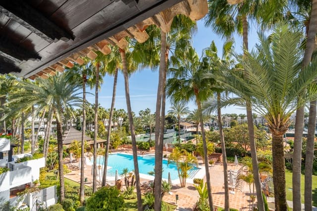 4 soveværelse Penthouse til salg i Marbella med swimmingpool garage - € 4.950.000 (Ref: 9701490)
