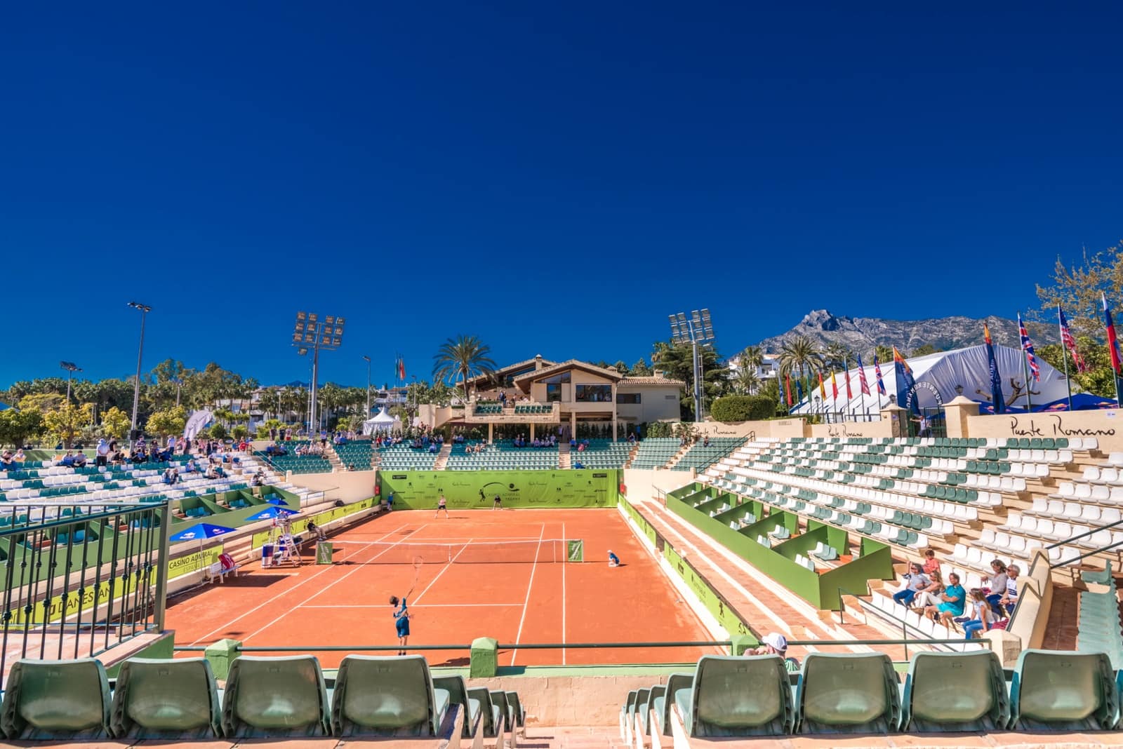 4 bedroom Penthouse for sale in Marbella with pool garage - € 4,950,000 (Ref: 9701490)