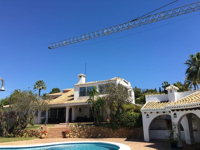 Chalet de 5 habitaciones en Marbella en venta con piscina garaje - 3.095.000 € (Ref: 9701491)