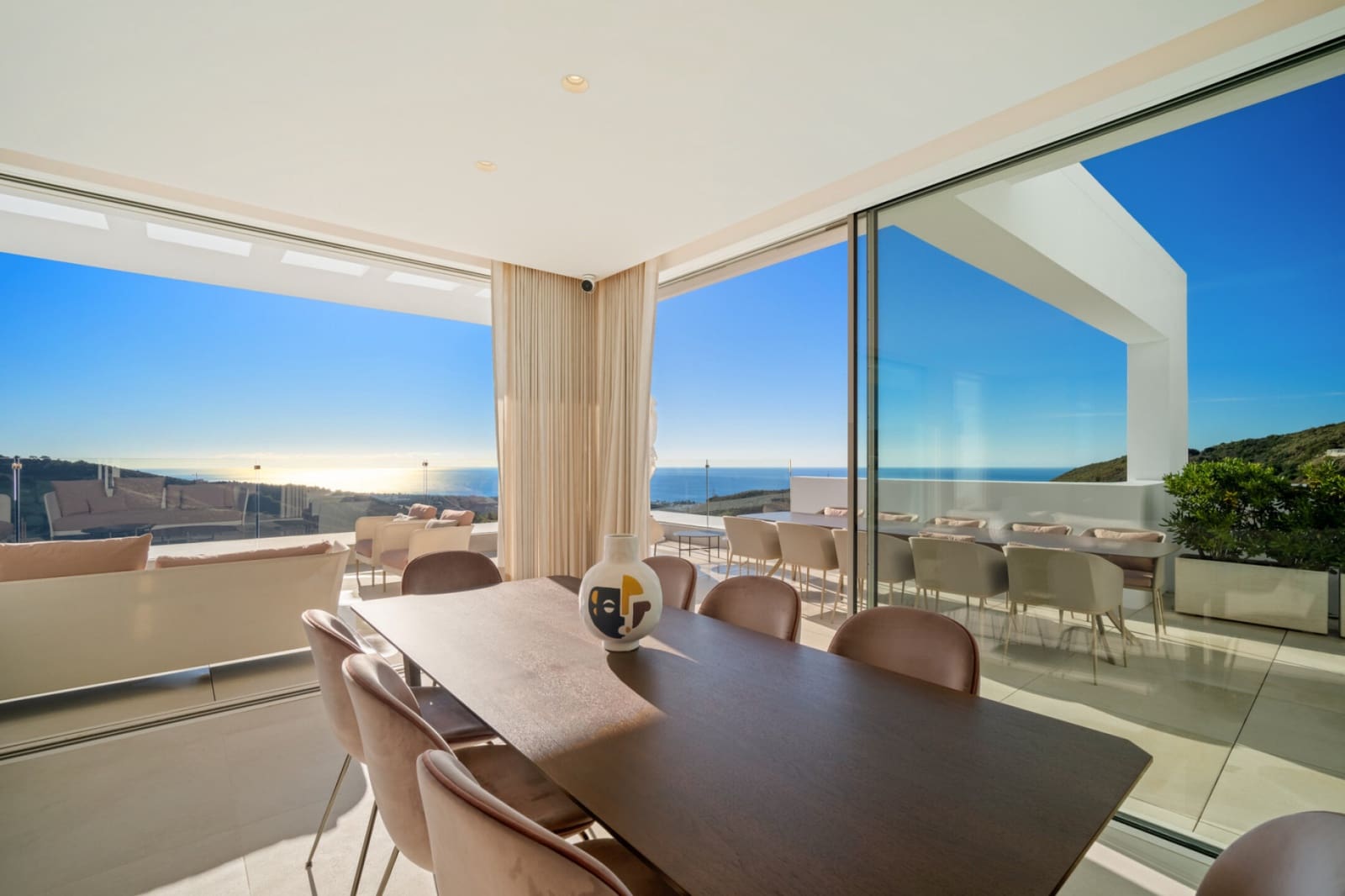 3 bedroom Penthouse for sale in Ojen with pool garage - € 2,995,000 (Ref: 9711822)