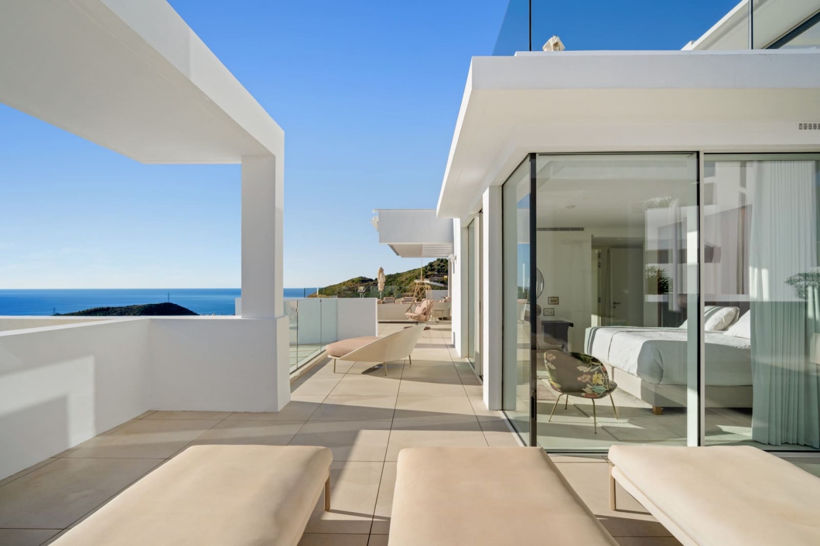 3 bedroom Penthouse for sale in Ojen with pool garage - € 2,995,000 (Ref: 9711822)