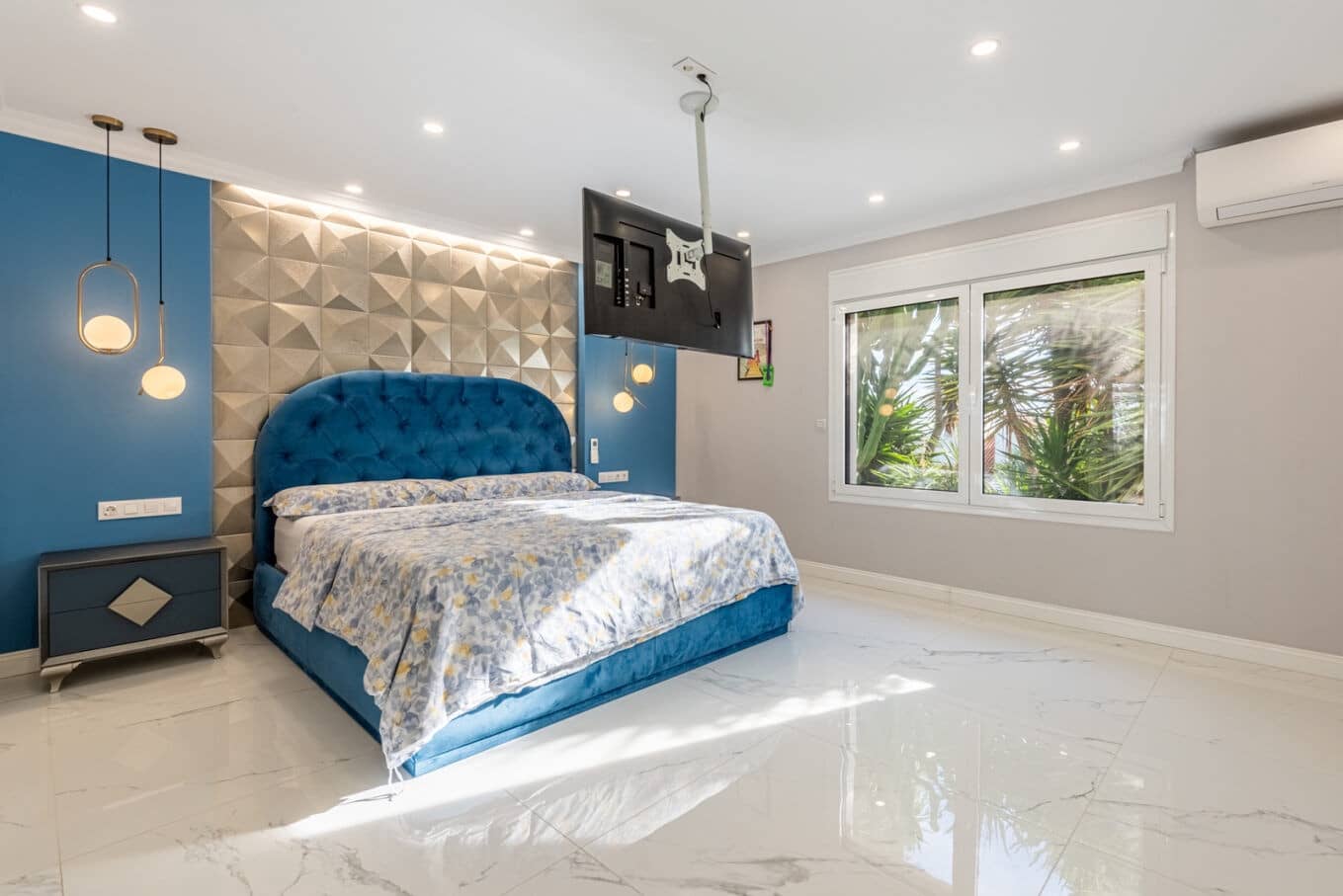 5 makuuhuone Huvila myytävänä paikassa Marbella mukana uima-altaan 
autotalli - 1 595 000 € (Ref: 9714736)