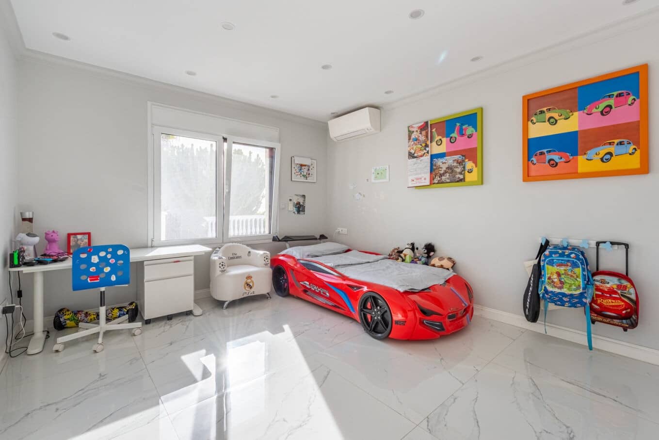 5 makuuhuone Huvila myytävänä paikassa Marbella mukana uima-altaan 
autotalli - 1 595 000 € (Ref: 9714736)