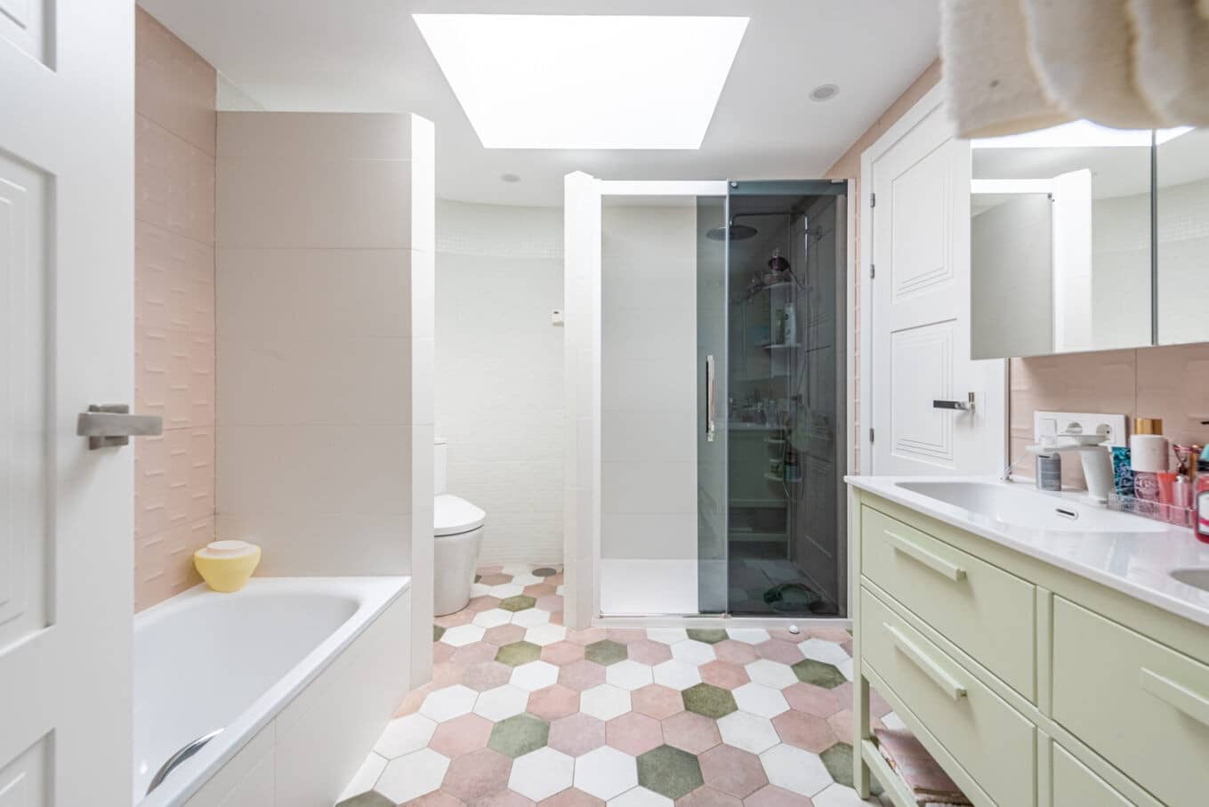 5 makuuhuone Huvila myytävänä paikassa Marbella mukana uima-altaan 
autotalli - 1 595 000 € (Ref: 9714736)