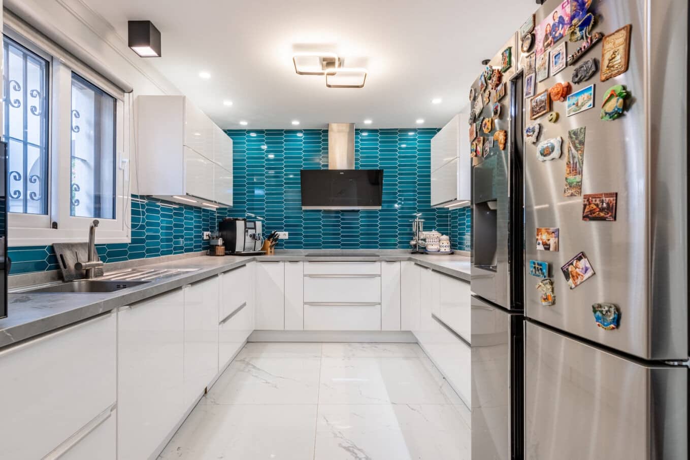 5 makuuhuone Huvila myytävänä paikassa Marbella mukana uima-altaan 
autotalli - 1 595 000 € (Ref: 9714736)