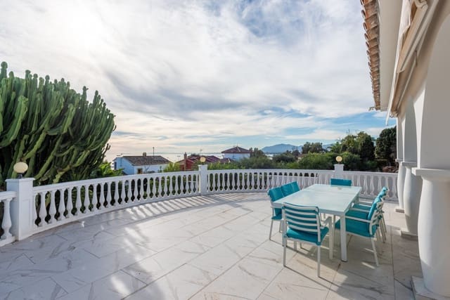 5 slaapkamer Villa te koop in Marbella met zwembad garage - € 1.595.000 (Ref: 9714736)
