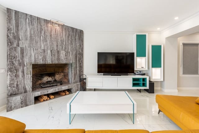 5 slaapkamer Villa te koop in Marbella met zwembad garage - € 1.595.000 (Ref: 9714736)