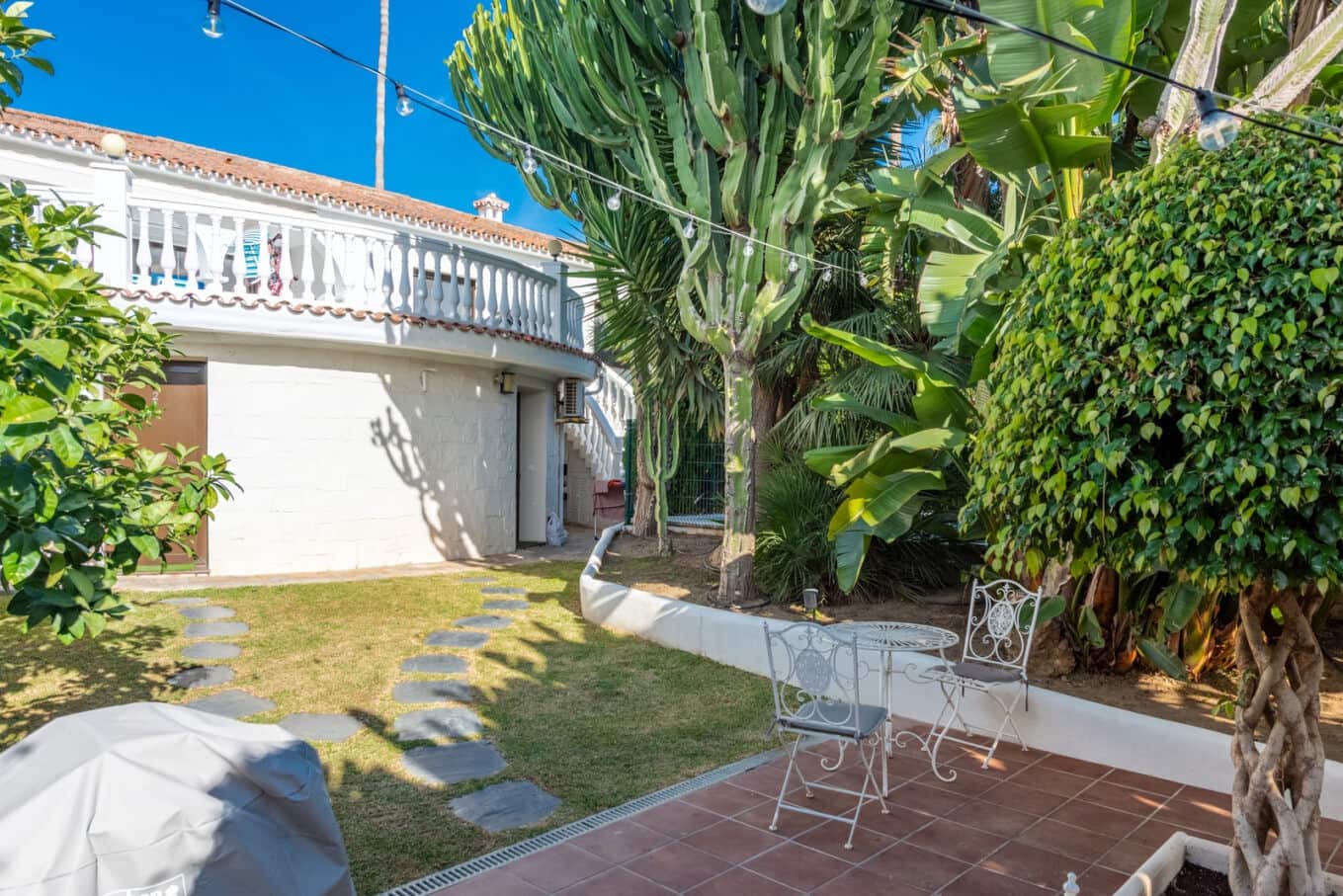 5 makuuhuone Huvila myytävänä paikassa Marbella mukana uima-altaan 
autotalli - 1 595 000 € (Ref: 9714736)