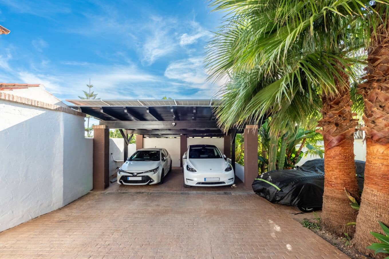 5 makuuhuone Huvila myytävänä paikassa Marbella mukana uima-altaan 
autotalli - 1 595 000 € (Ref: 9714736)