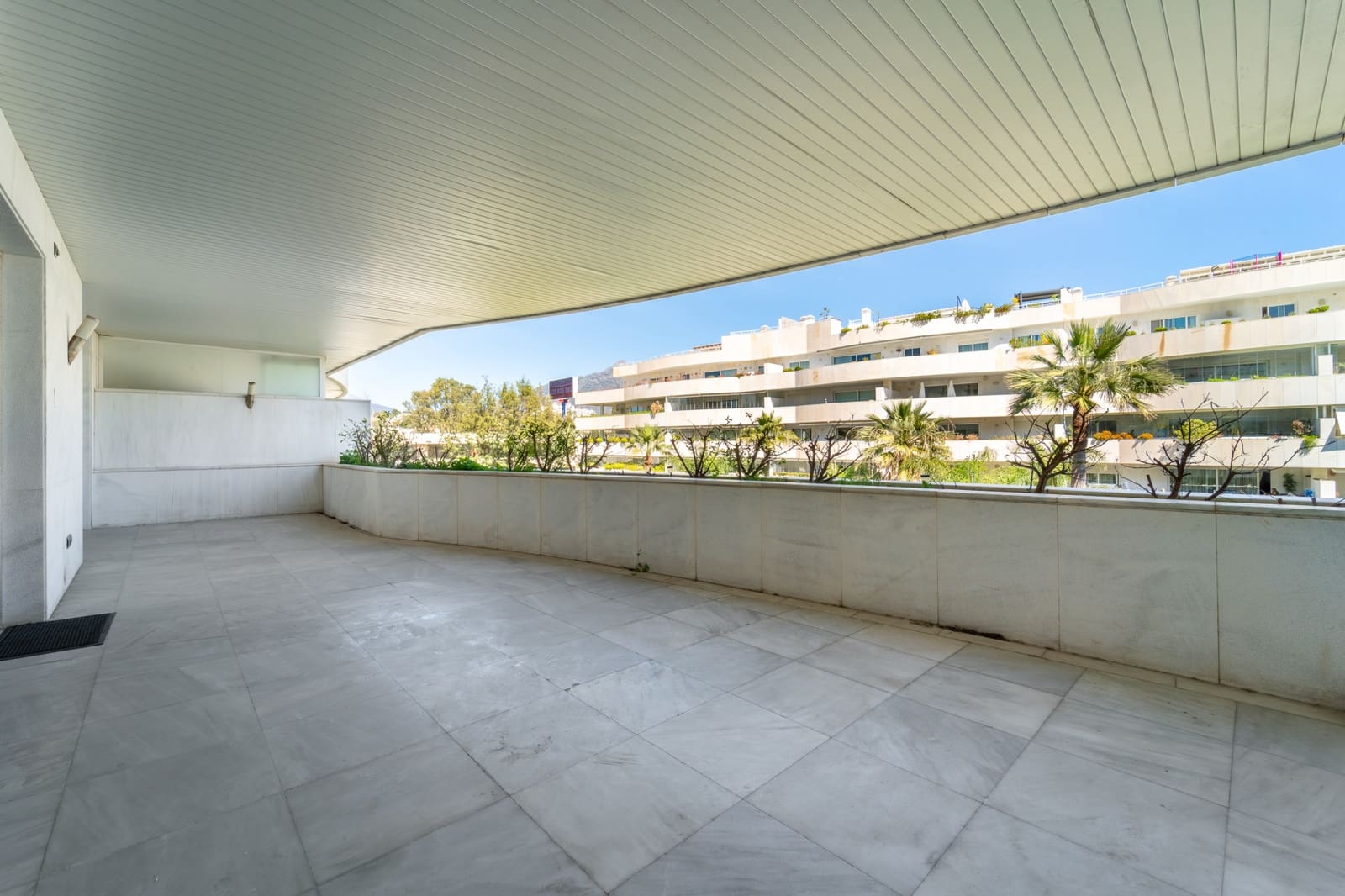 2 soverom Leilighet til salgs i Marbella med svømmebasseng - € 1 075 000 (Ref: 9719772)