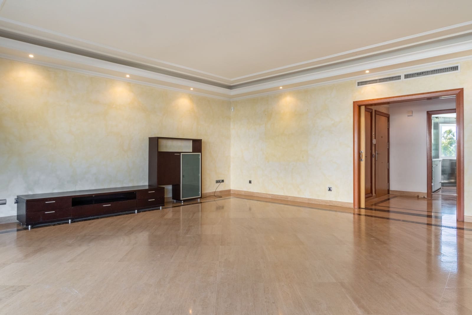 2 soverom Leilighet til salgs i Marbella med svømmebasseng - € 1 075 000 (Ref: 9719772)