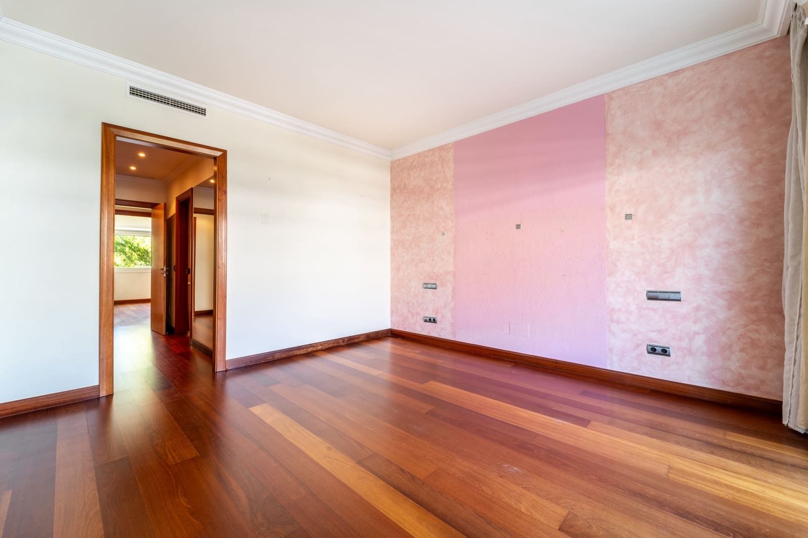 2 soverom Leilighet til salgs i Marbella med svømmebasseng - € 1 075 000 (Ref: 9719772)