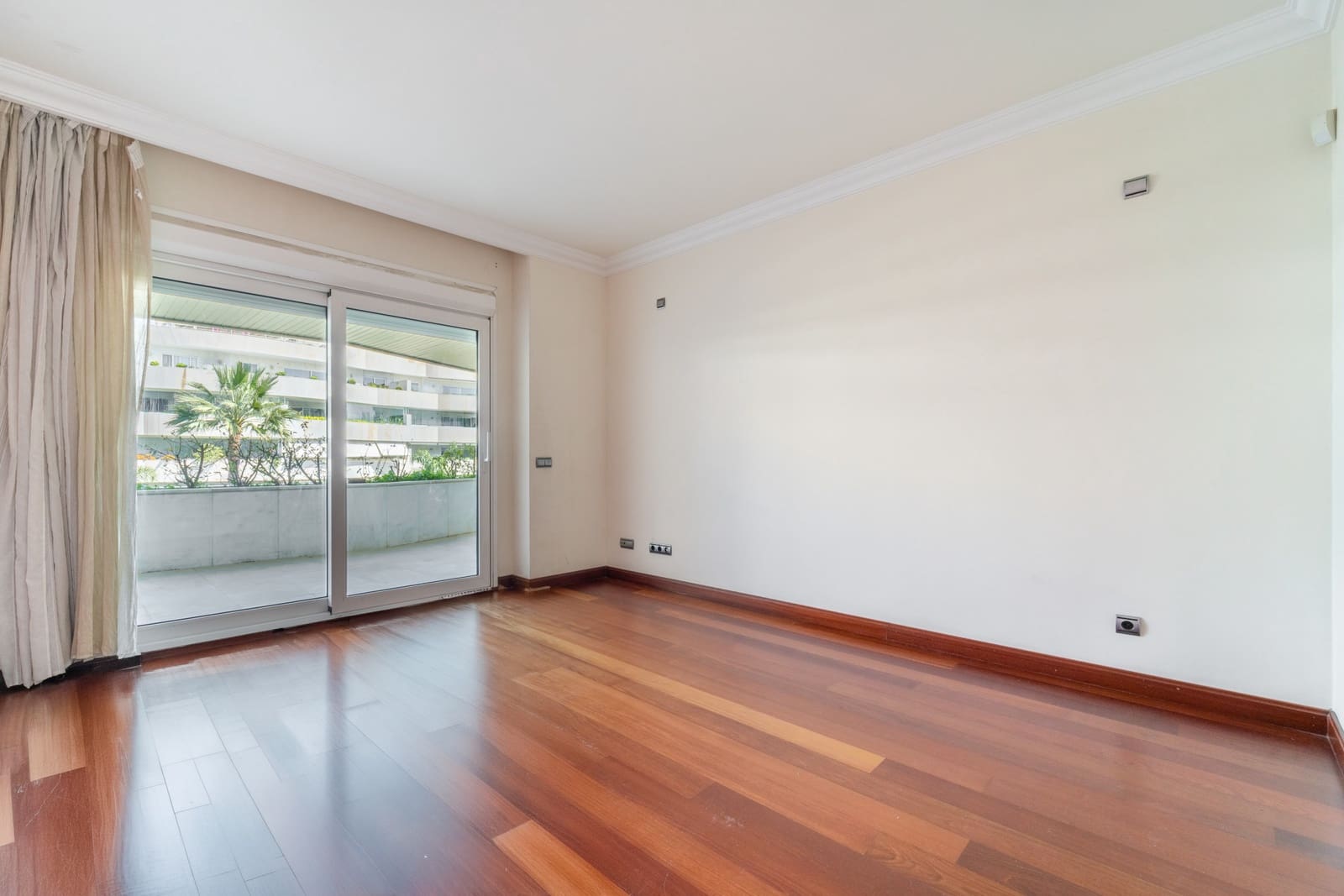 2 soverom Leilighet til salgs i Marbella med svømmebasseng - € 1 075 000 (Ref: 9719772)
