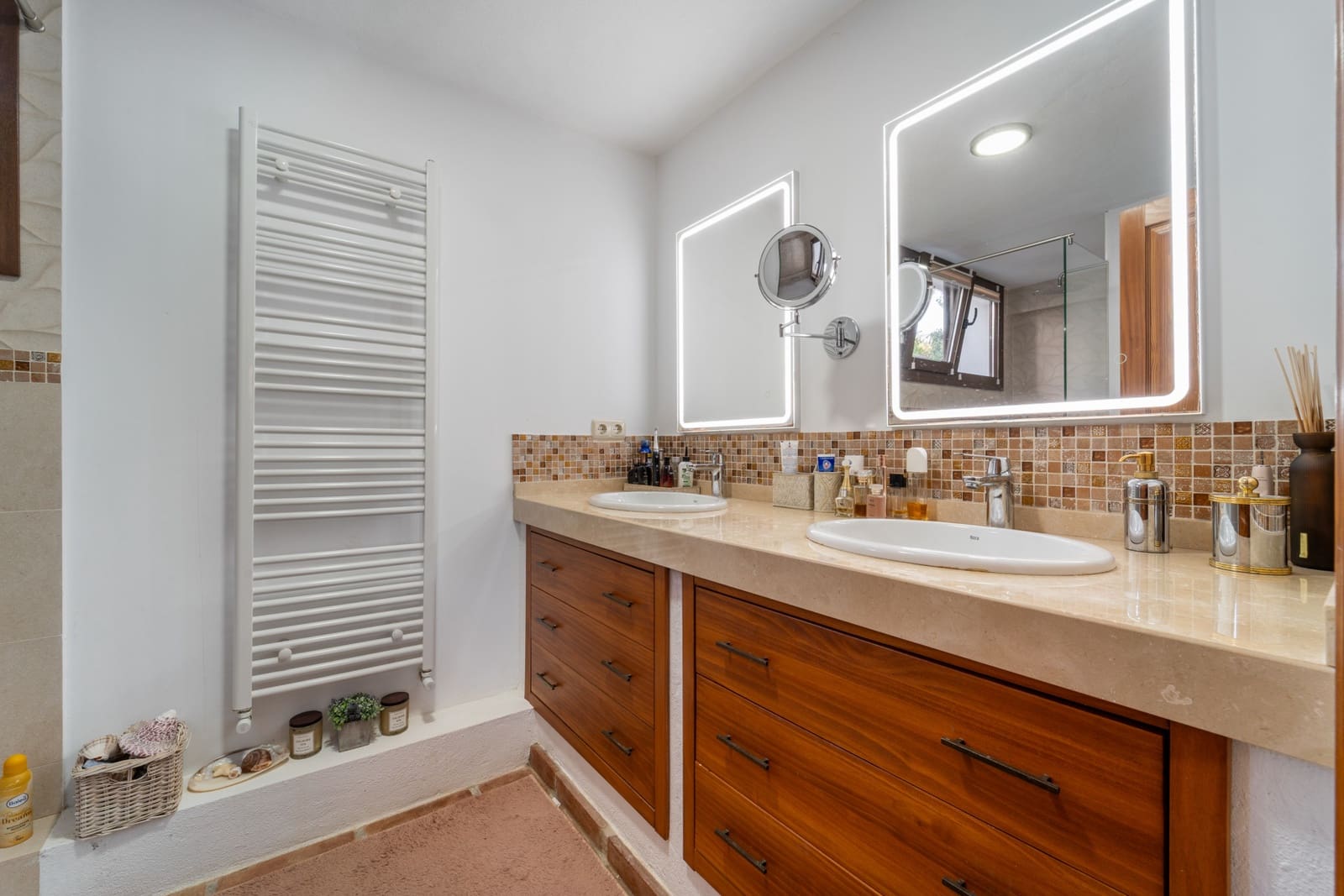 7 makuuhuone Huvila myytävänä paikassa Marbella mukana uima-altaan 
autotalli - 1 995 000 € (Ref: 9719773)