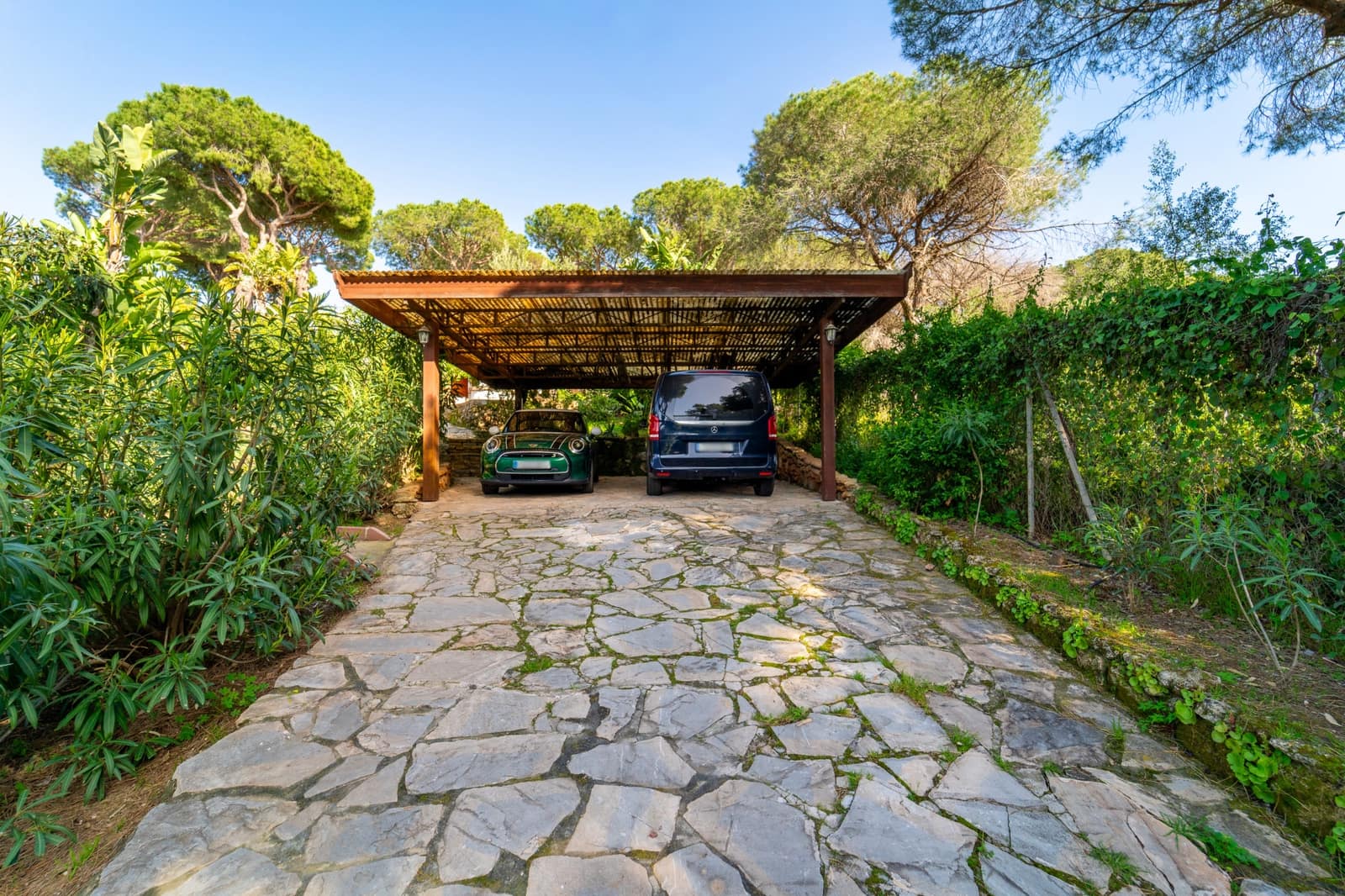 7 makuuhuone Huvila myytävänä paikassa Marbella mukana uima-altaan 
autotalli - 1 995 000 € (Ref: 9719773)