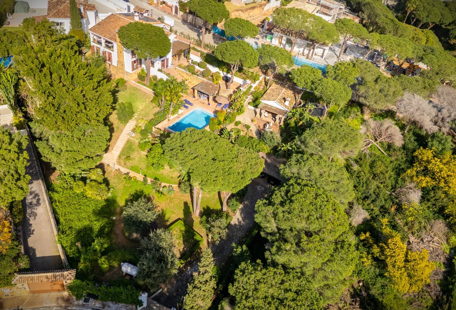 7 makuuhuone Huvila myytävänä paikassa Marbella mukana uima-altaan 
autotalli - 1 995 000 € (Ref: 9719773)