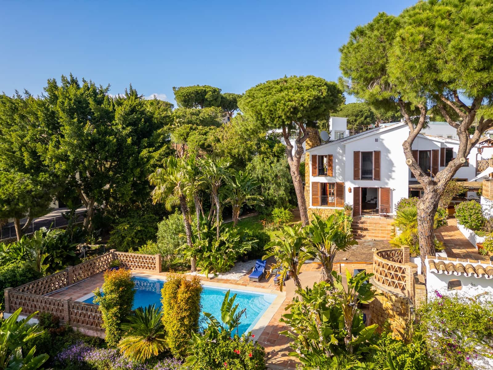 7 bedroom Villa for sale in Marbella with pool garage - € 1,995,000 (Ref: 9719773)