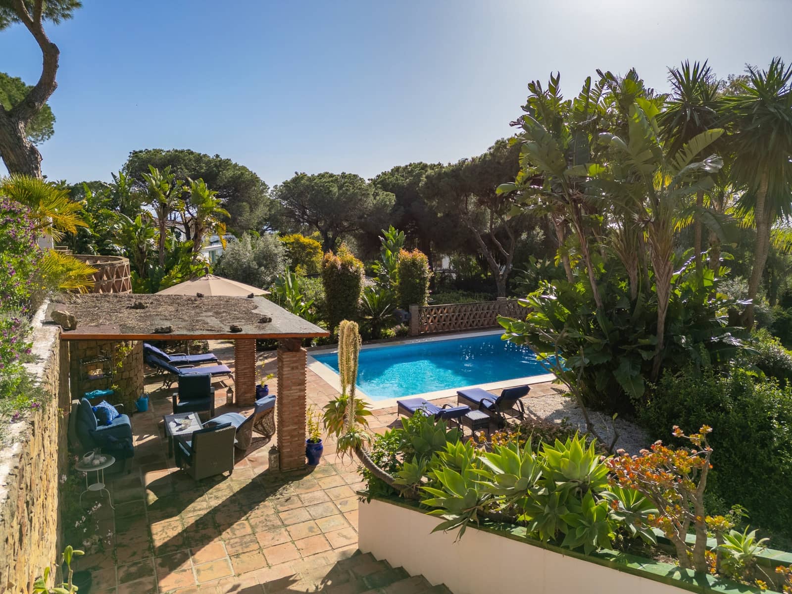 7 bedroom Villa for sale in Marbella with pool garage - € 1,995,000 (Ref: 9719773)