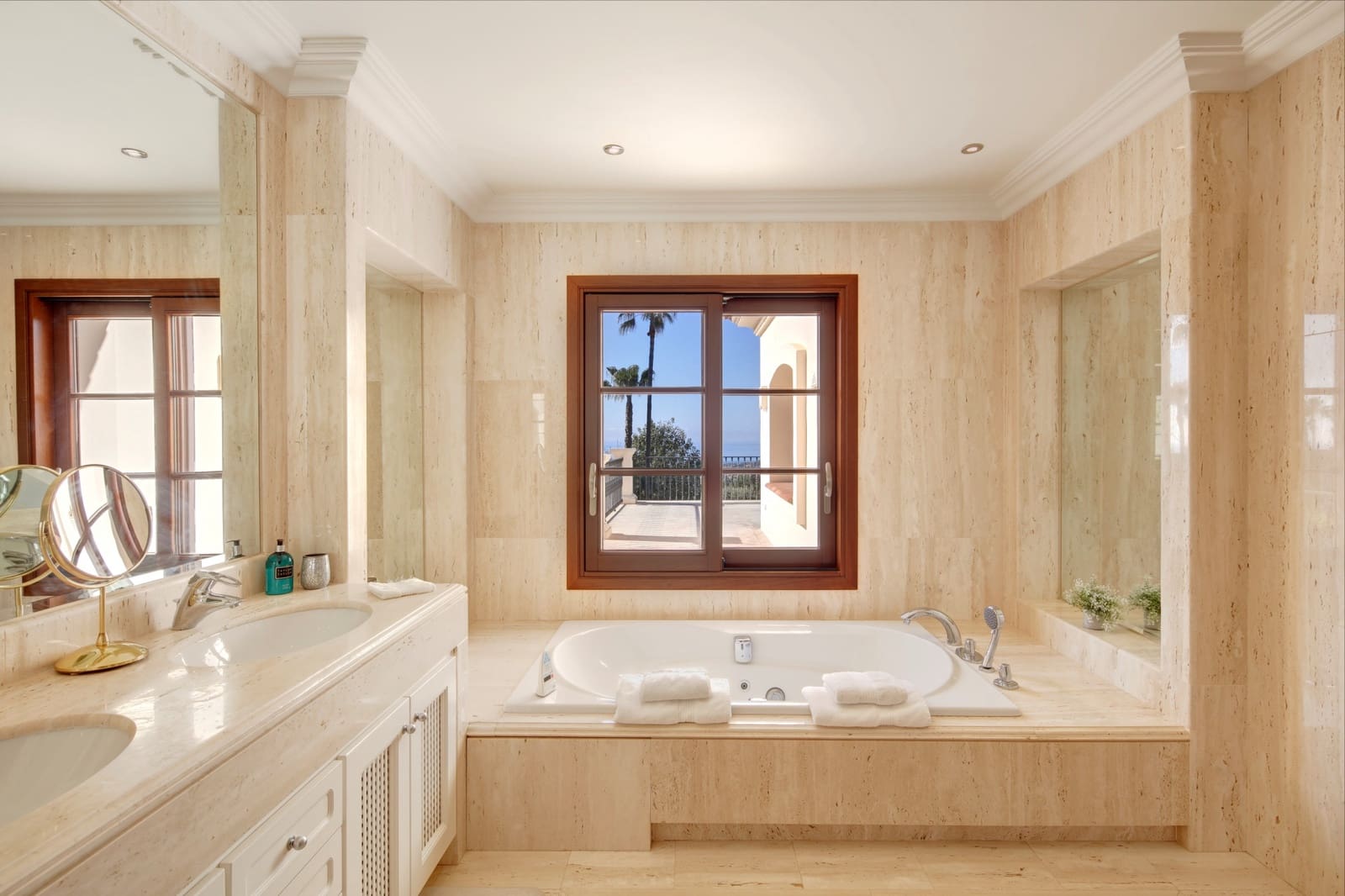 5 bedroom Villa for sale in Marbella with pool garage - € 8,500,000 (Ref: 9719774)