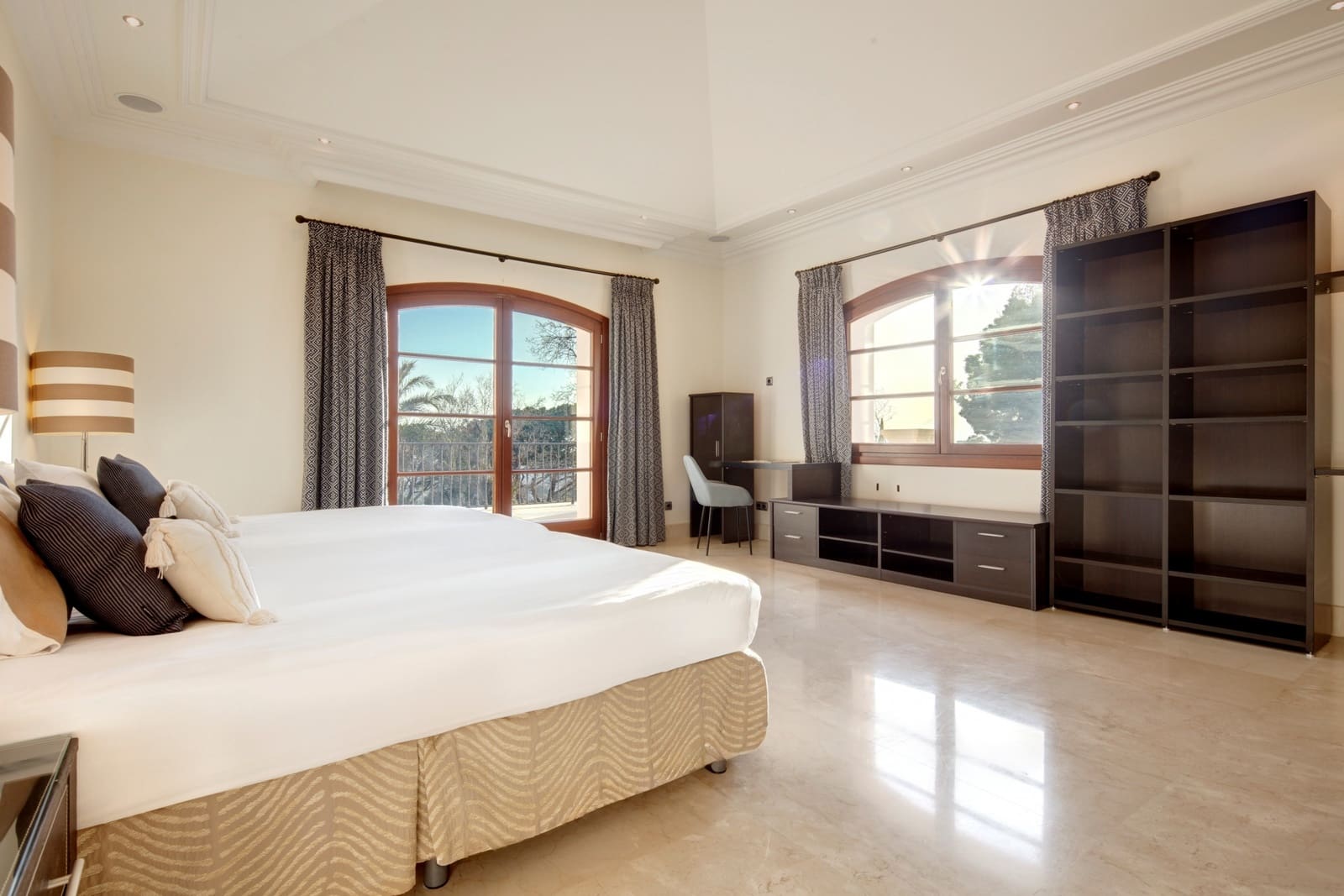 5 bedroom Villa for sale in Marbella with pool garage - € 8,500,000 (Ref: 9719774)