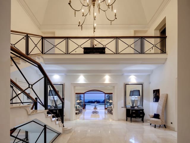 5 sypialnia Willa na sprzedaż w Marbella z basenem garażem - 8 500 000 € (Ref: 9719774)