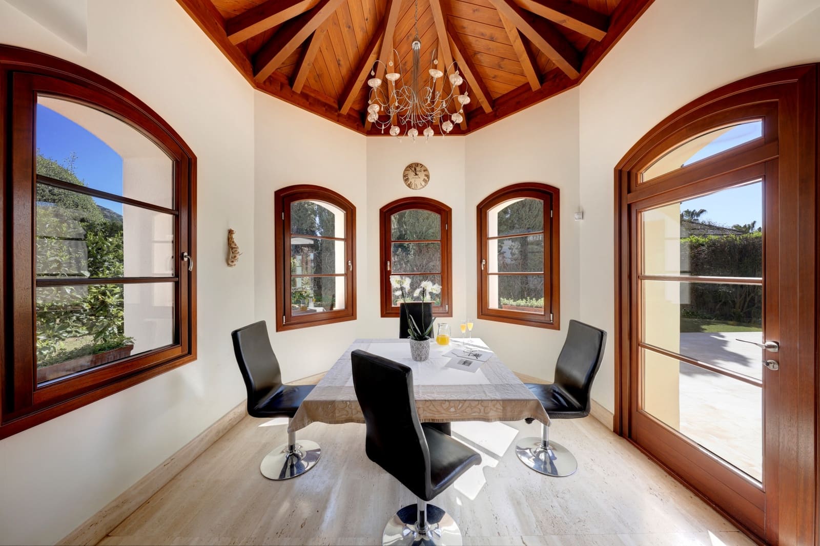 5 bedroom Villa for sale in Marbella with pool garage - € 8,500,000 (Ref: 9719774)