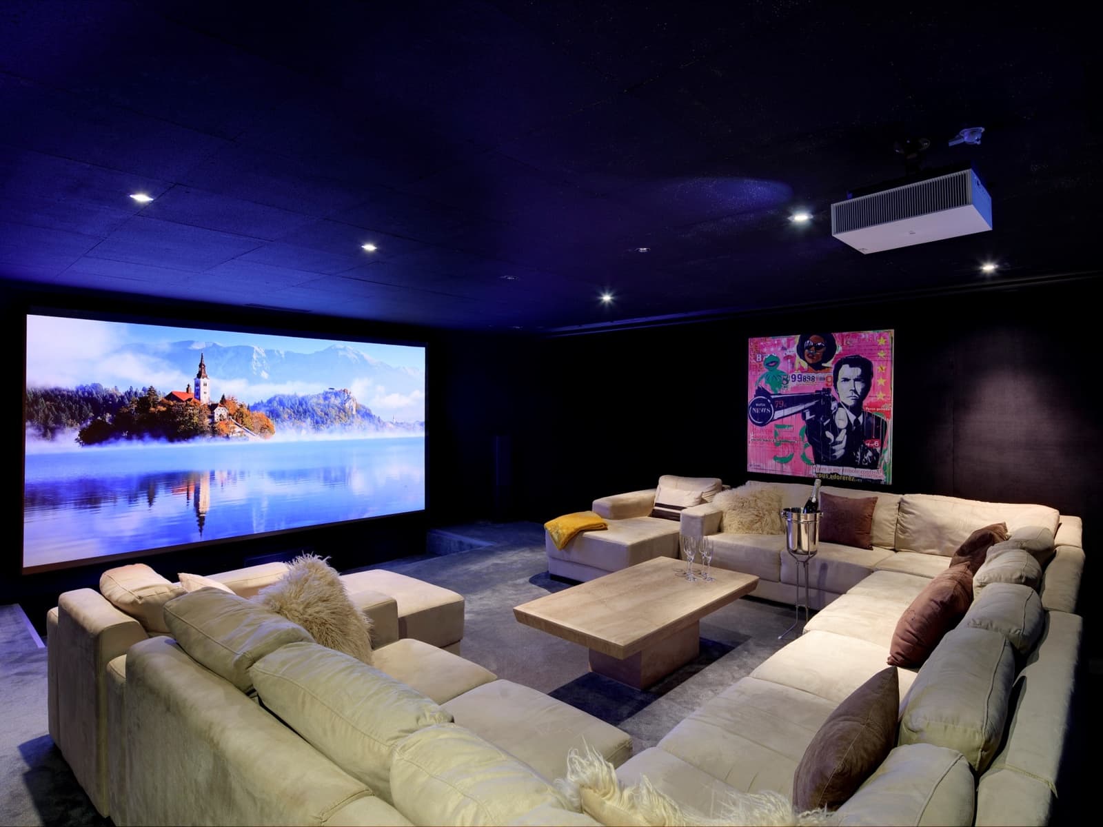 5 bedroom Villa for sale in Marbella with pool garage - € 8,500,000 (Ref: 9719774)