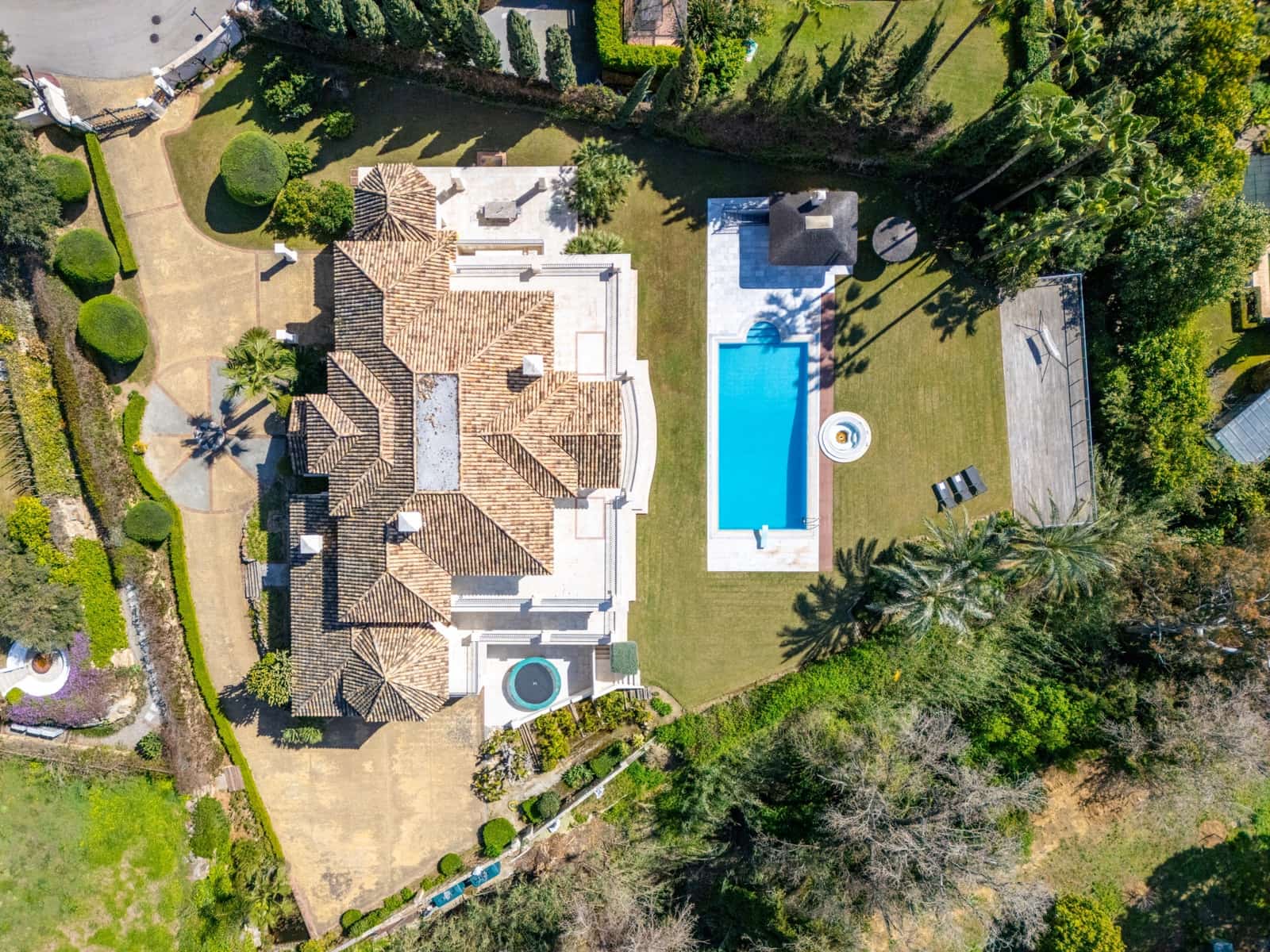 5 slaapkamer Villa te koop in Marbella met zwembad garage - € 7.950.000 (Ref: 9719774)