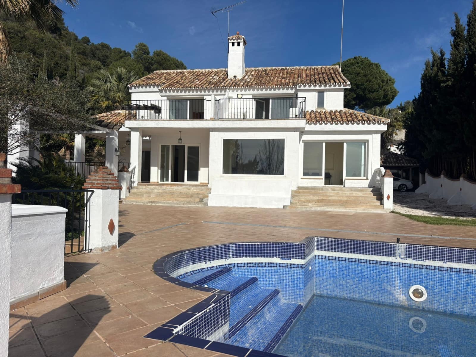 8 bedroom Villa for sale in Ojen with pool - € 1,350,000 (Ref: 9721488)