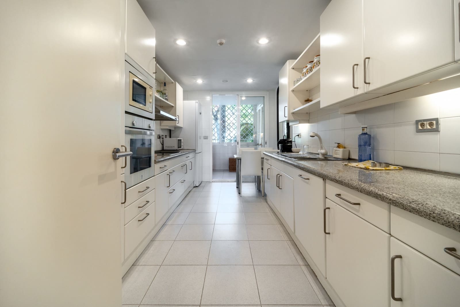 3 Zimmer Apartment zu verkaufen in Marbella mit Pool Garage - 4.250.000 € (Ref: 9721492)