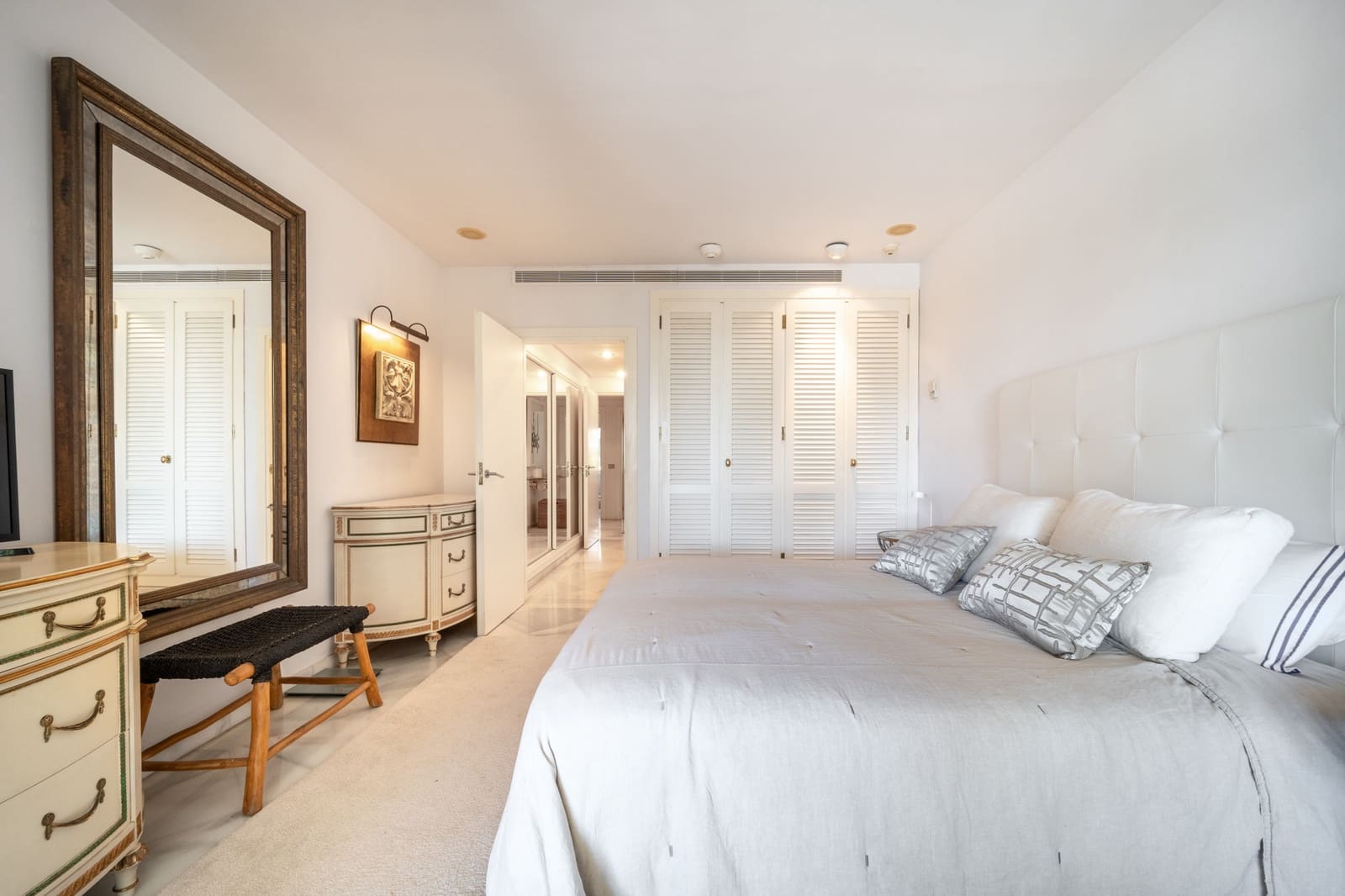 3 Zimmer Apartment zu verkaufen in Marbella mit Pool Garage - 4.250.000 € (Ref: 9721492)