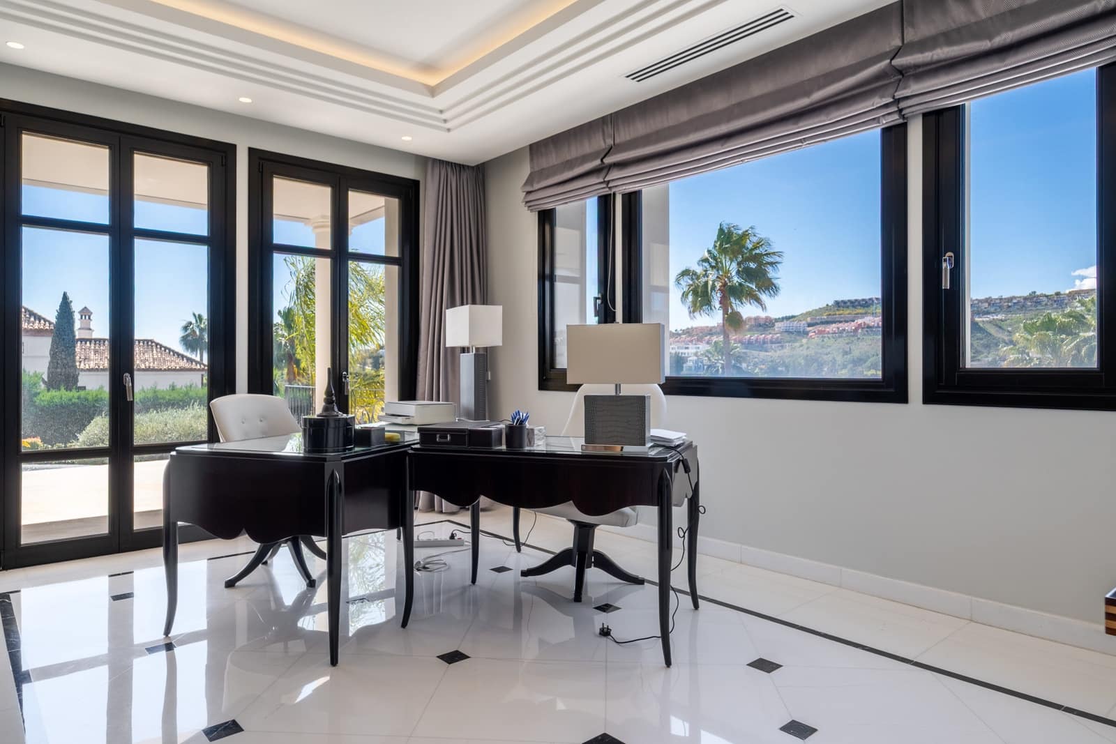 5 bedroom Villa for rent in Benahavis with pool garage - € 22,000 (Ref: 9731214)