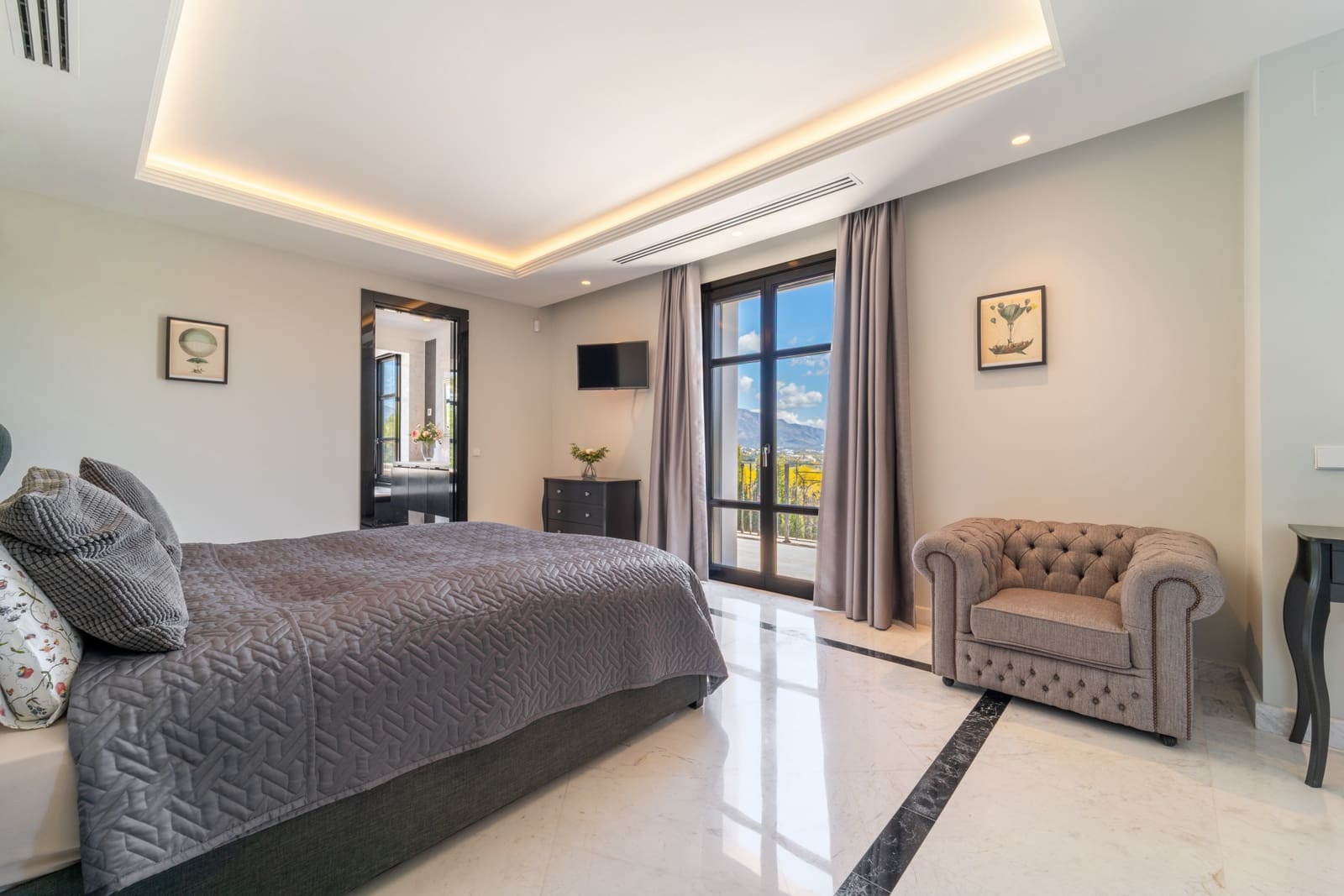 5 bedroom Villa for rent in Benahavis with pool garage - € 22,000 (Ref: 9731214)