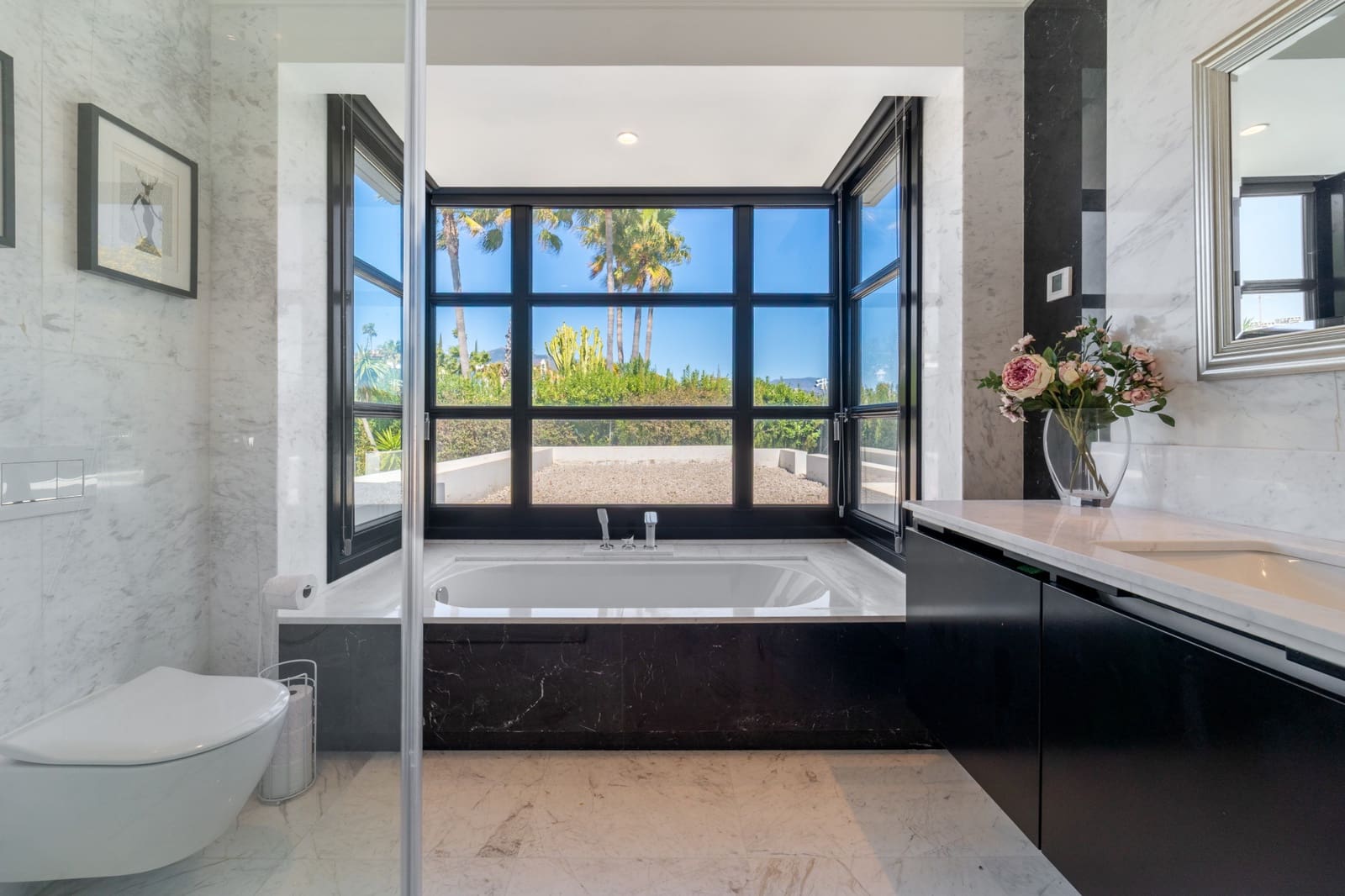 5 bedroom Villa for rent in Benahavis with pool garage - € 22,000 (Ref: 9731214)