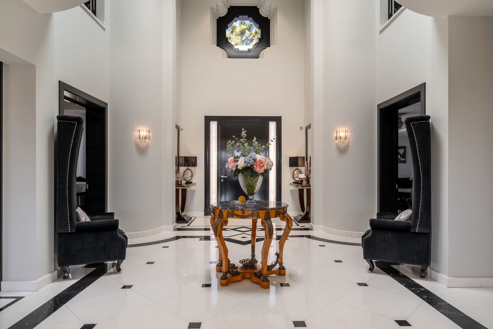 5 bedroom Villa for rent in Benahavis with pool garage - € 22,000 (Ref: 9731214)