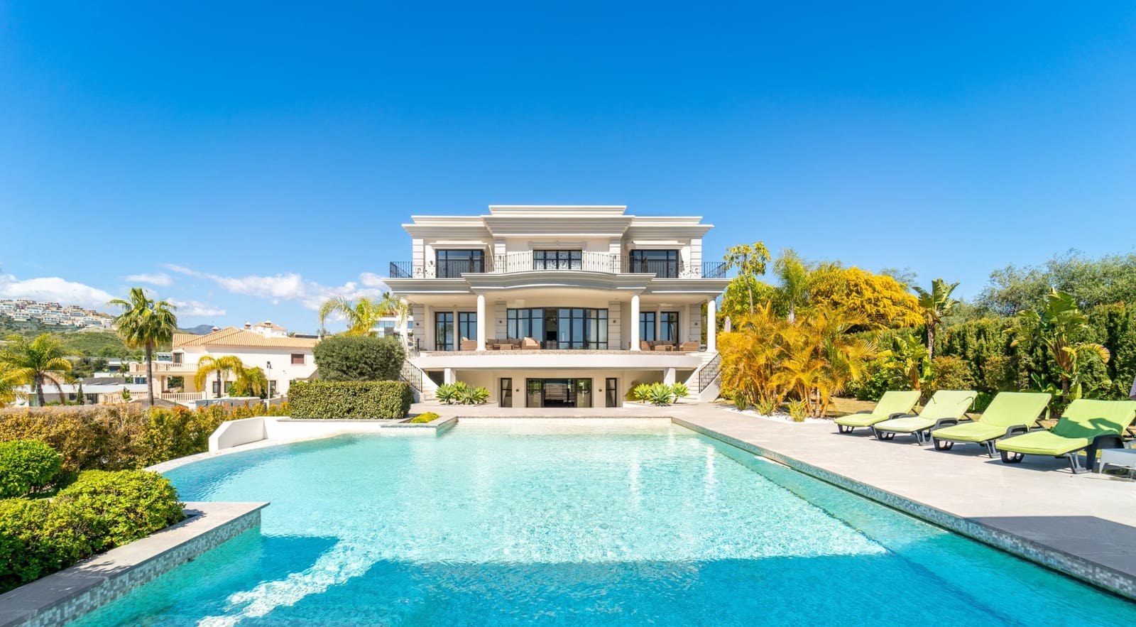 5 bedroom Villa for rent in Benahavis with pool garage - € 22,000 (Ref: 9731214)