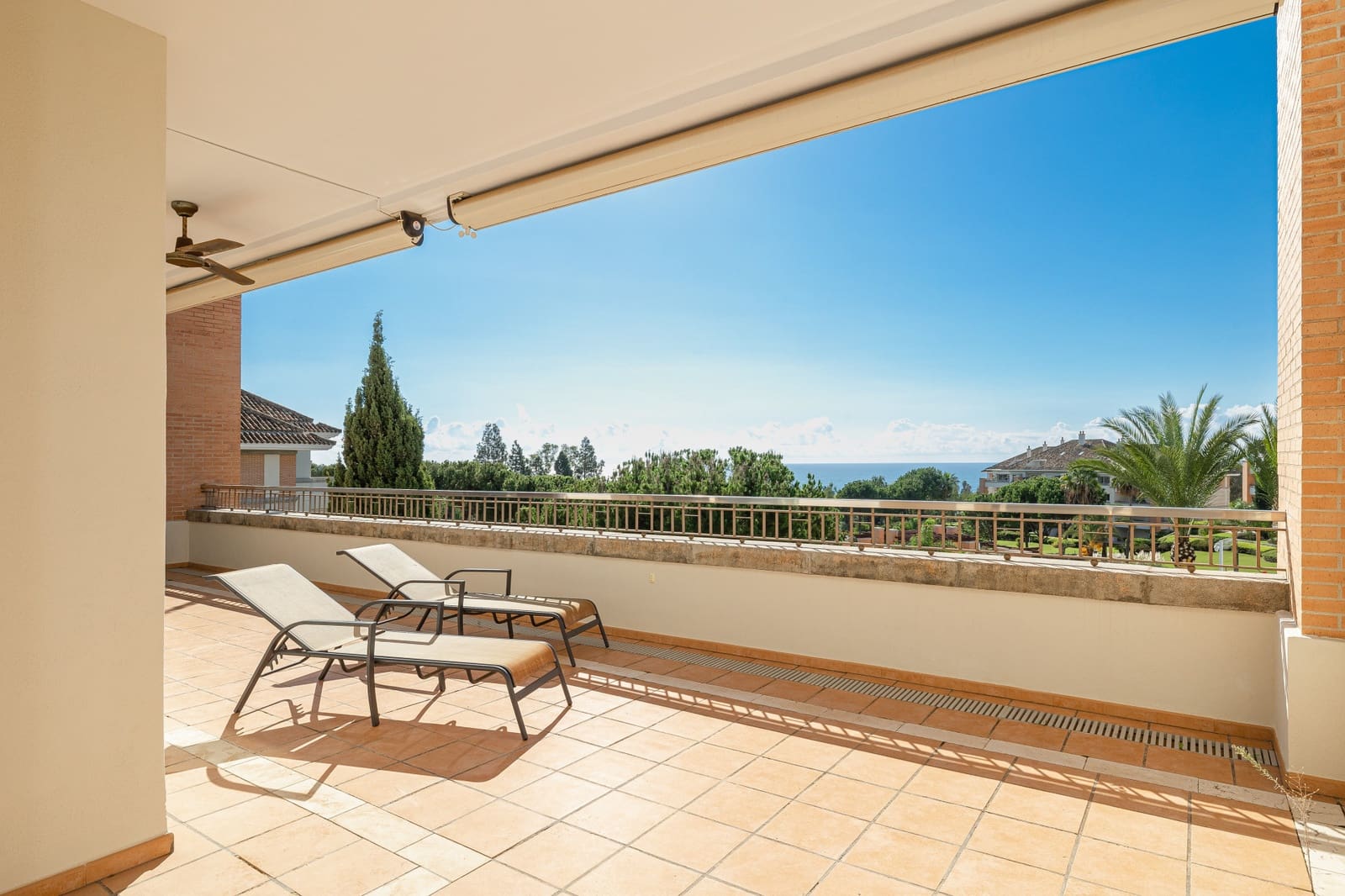 2 bedroom Apartment for sale in Marbella with pool garage - € 2,680,000 (Ref: 9731897)