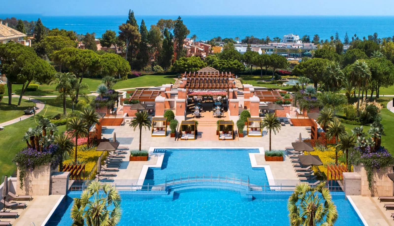 2 bedroom Apartment for sale in Marbella with pool garage - € 2,680,000 (Ref: 9731897)