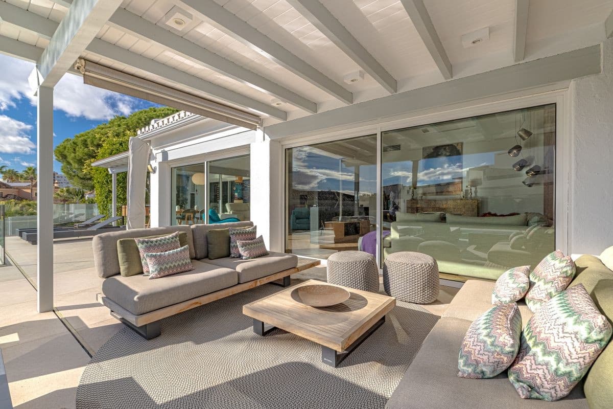 4 soverom Villa til salgs i Marbella med svømmebasseng garasje - € 2 495 000 (Ref: 9731898)