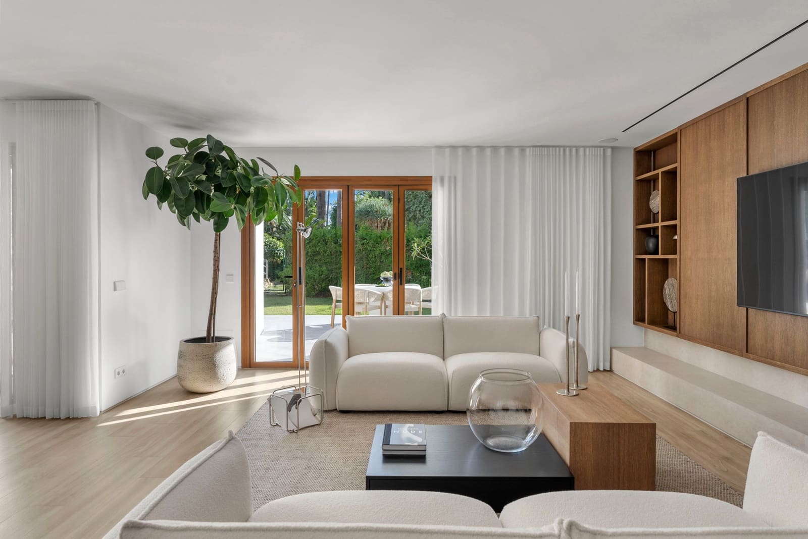 Apartamento de 4 habitaciones en Marbella en venta con piscina - 2.495.000 € (Ref: 9731899)