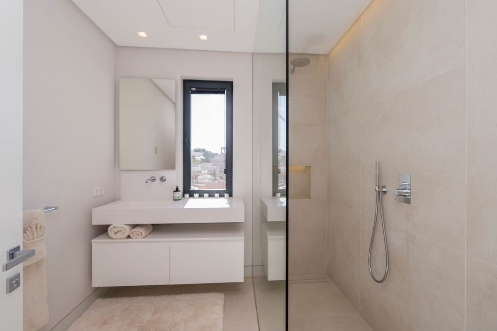 6 sypialnia Willa na sprzedaż w Marbella z basenem garażem - 6 250 000 € (Ref: 9735389)