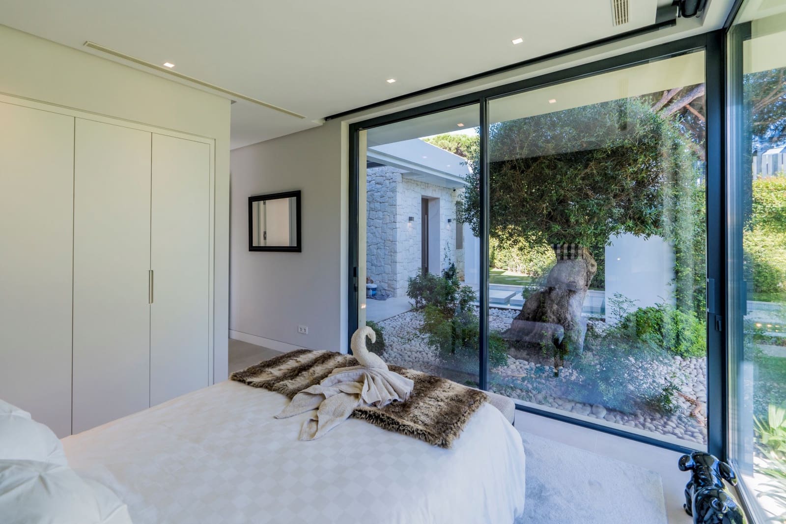 6 sypialnia Willa na sprzedaż w Marbella z basenem garażem - 6 250 000 € (Ref: 9735389)