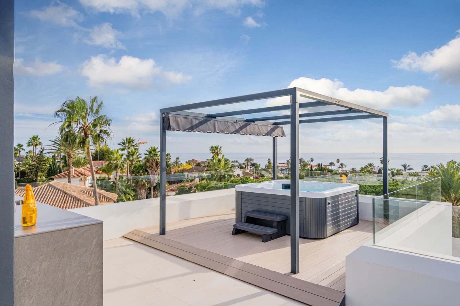 6 sypialnia Willa na sprzedaż w Marbella z basenem garażem - 6 250 000 € (Ref: 9735389)